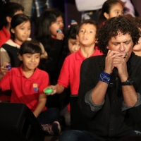 Carlos Vives & 4th Graders at The Grammy Museum